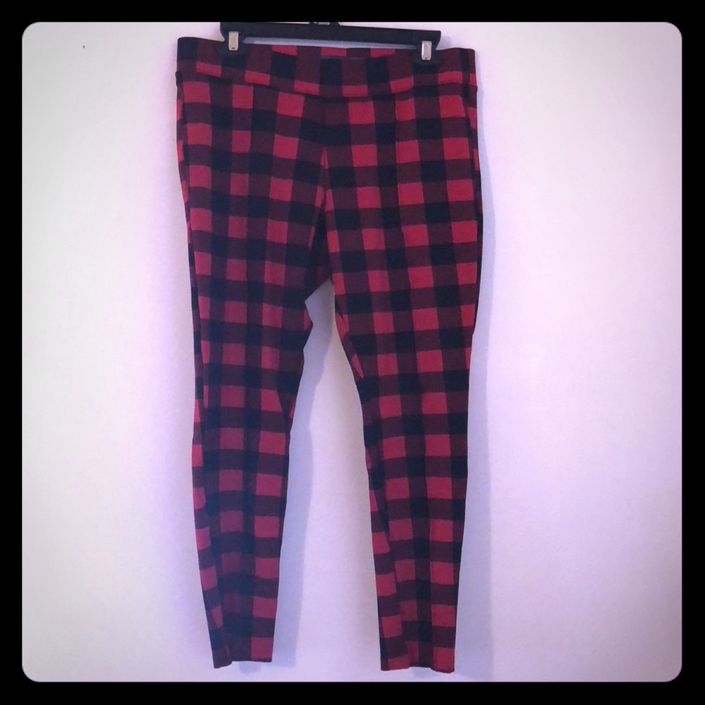 Old Navy Stevie Leggings NWOT Red Buffalo Plaid